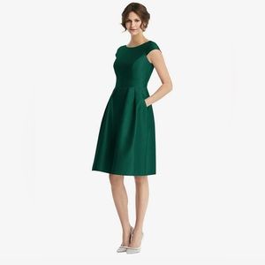 Alfred Sung Cap Sleeve Dress in Hunter Green